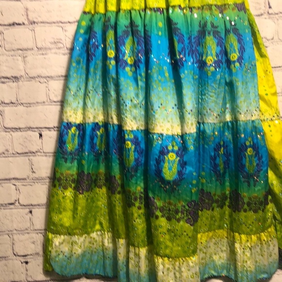 Vibrant Silky Mini Dress Very Colorful With Glitter Embellishment - Picture 4 of 8